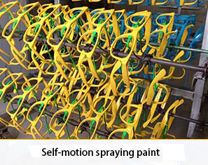 Self-motion spraying paint 